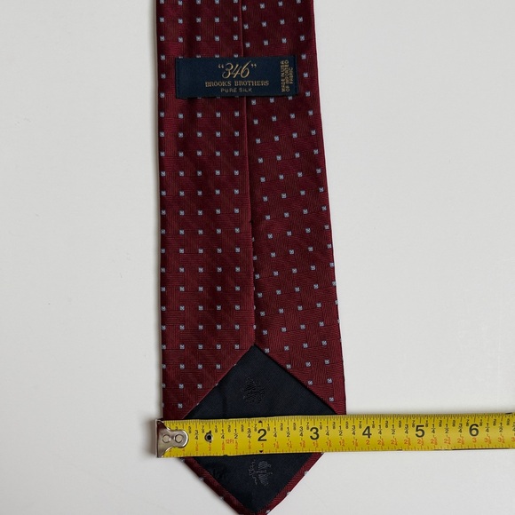 Brooks Brothers Maroon Silk Tie 60 inch - Picture 4 of 6